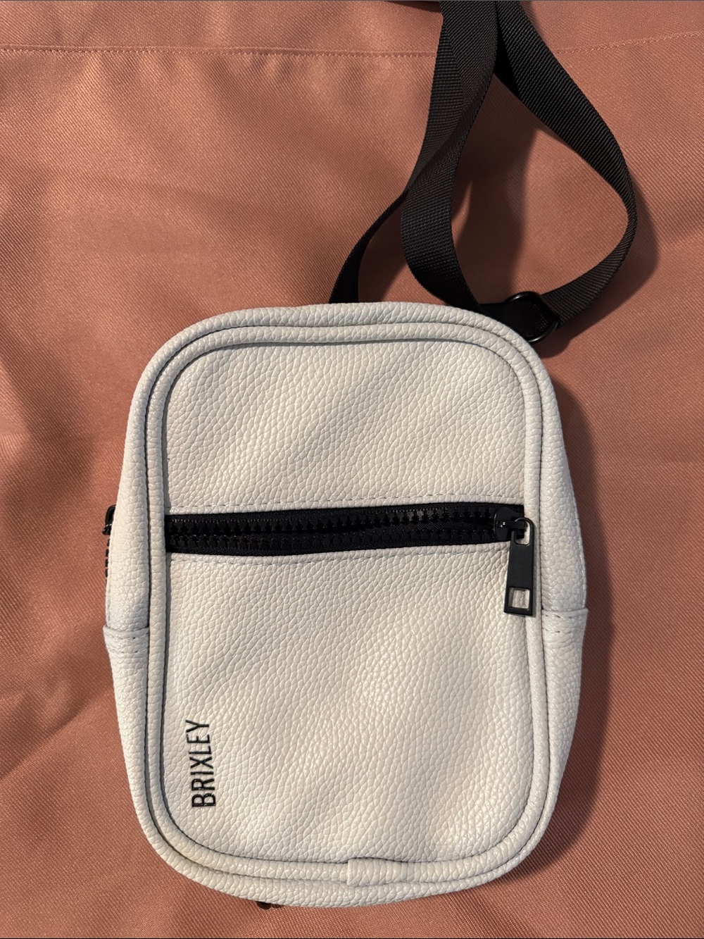 Brixley cross body bag (never used) - white